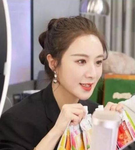 王海爆料薇娅了吗视频在线观看,揭秘直播带货背后的真相 第1张 王海爆料薇娅了吗视频在线观看,揭秘直播带货背后的真相 第1张